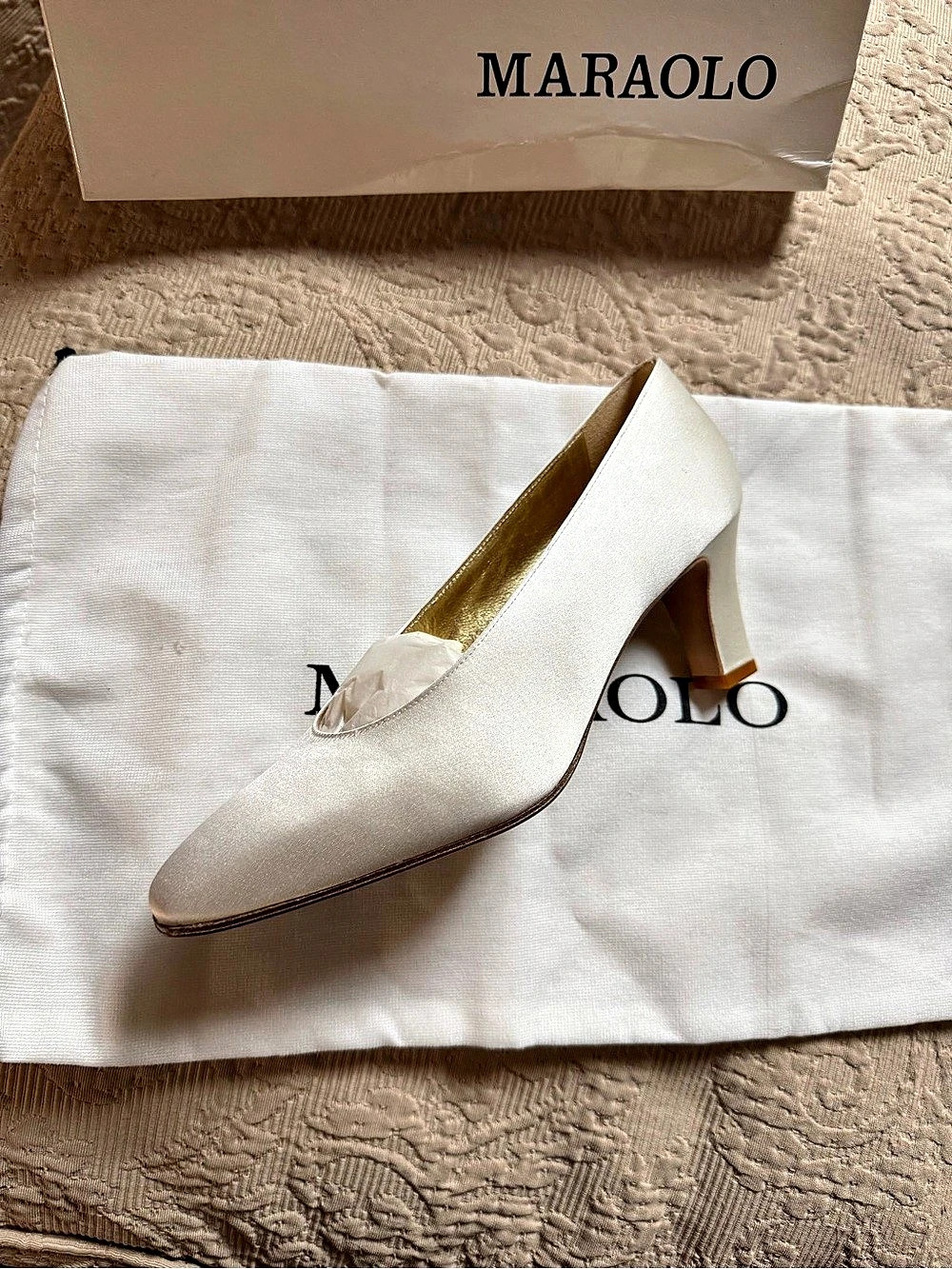 Maraolo MZ666 Silk Heels in White Size US 6X B NWT